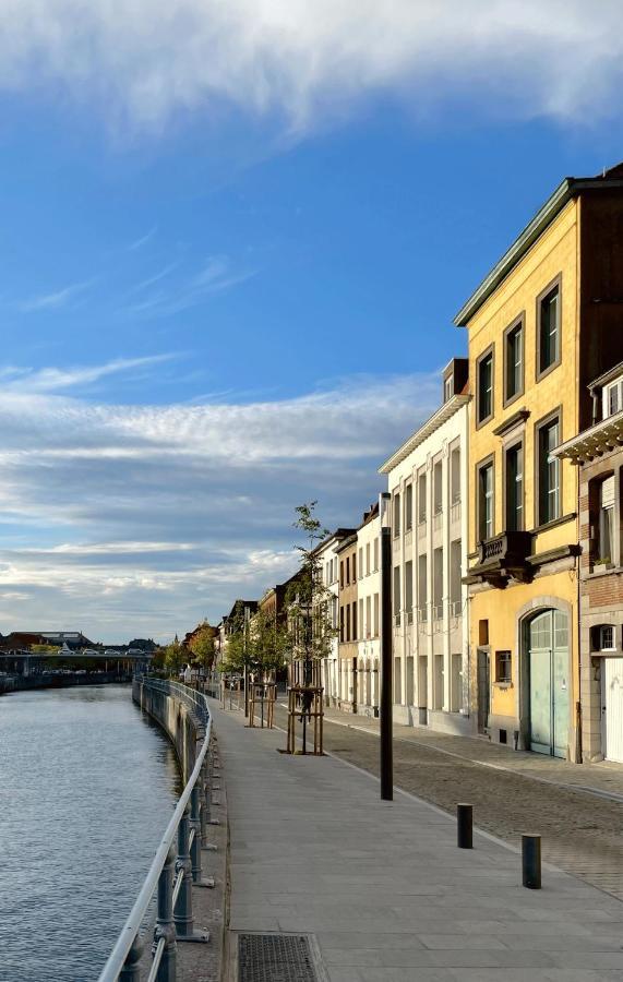 Appartement Spacieux & Calme Avec Vue Sur L'Escaut Tournai Exteriör bild
